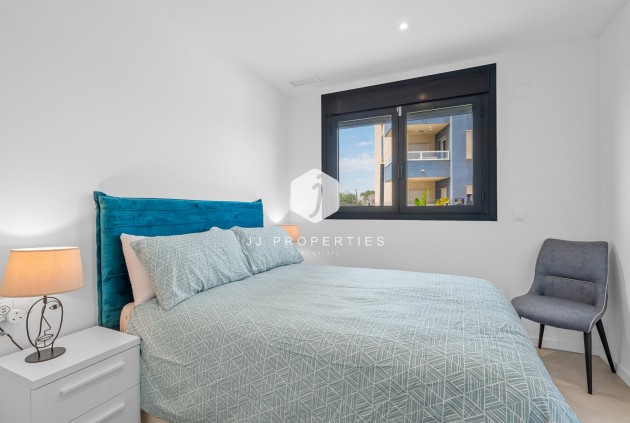 Resale - Apartment / flat -
Dehesa de Campoamor - Costa Blanca
