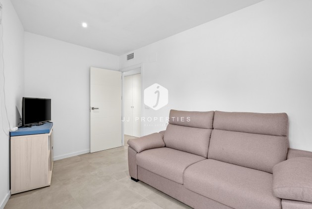 Resale - Apartment / flat -
Dehesa de Campoamor - Costa Blanca