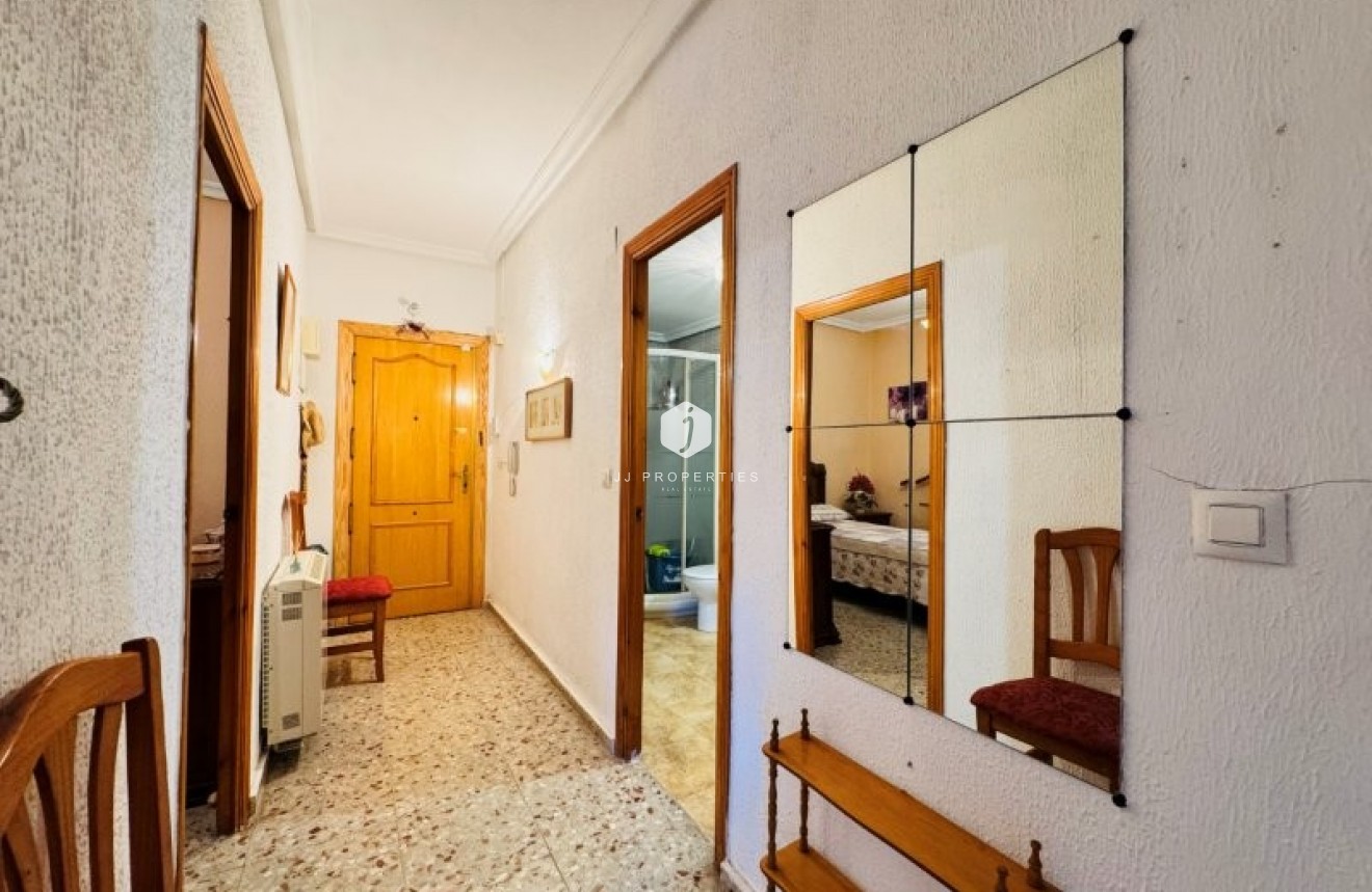 Resale - Apartment / flat -
La Mata - Costa Blanca