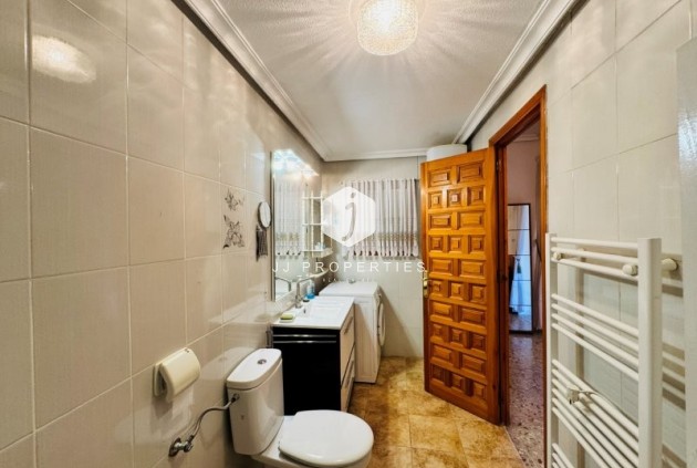 Resale - Apartment / flat -
La Mata - Costa Blanca