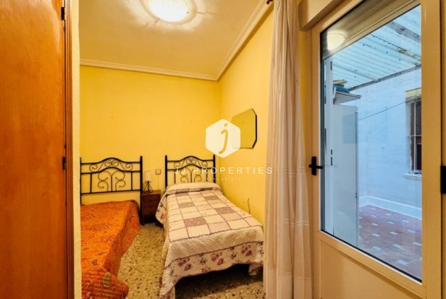 Resale - Apartment / flat -
La Mata - Costa Blanca