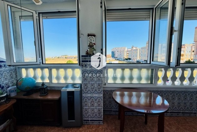 Resale - Apartment / flat -
La Mata - Costa Blanca