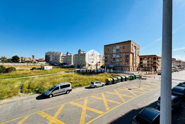 Resale - Apartment / flat -
La Mata - Costa Blanca