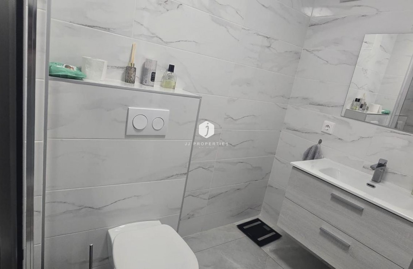 Resale - Apartment / flat -
Torrevieja - Acequion