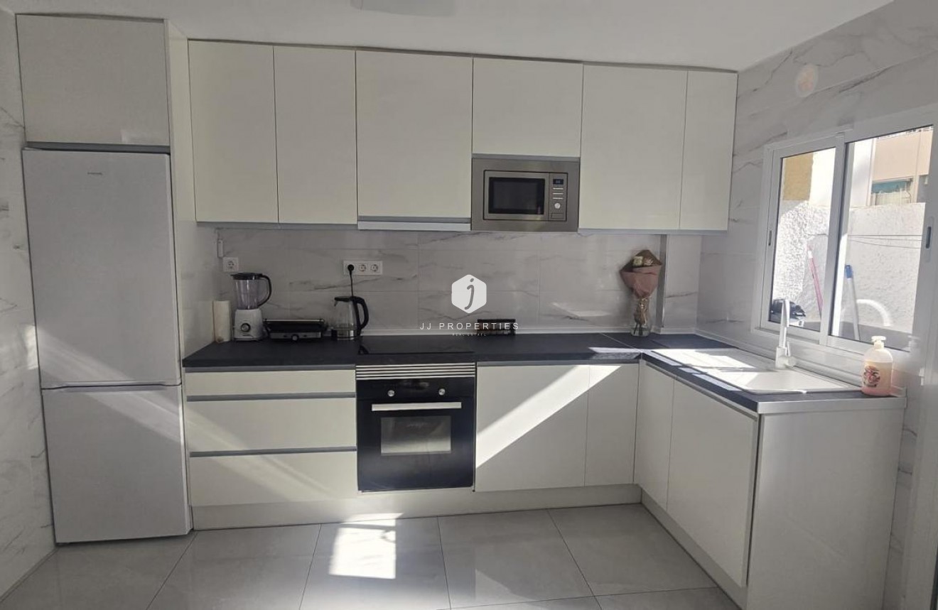 Resale - Apartment / flat -
Torrevieja - Acequion