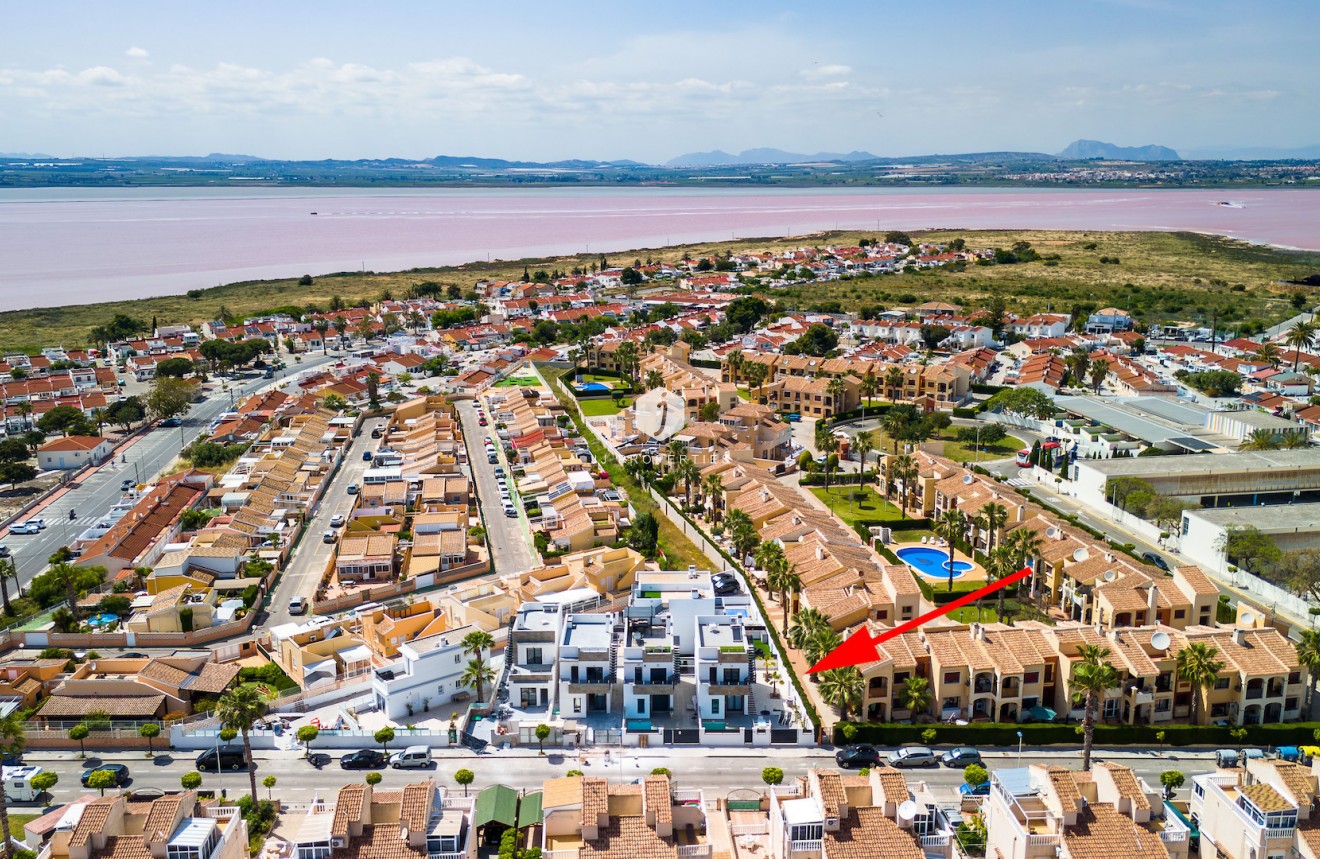 Resale - Villa -
Torrevieja - Costa Blanca
