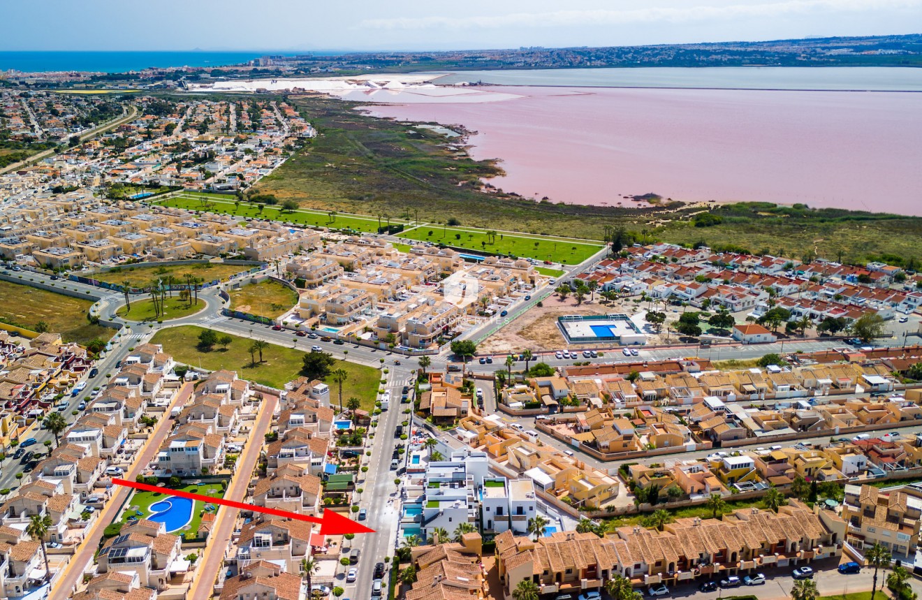 Resale - Villa -
Torrevieja - Costa Blanca