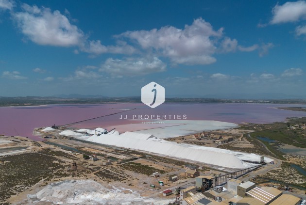 Resale - Apartment / flat -
San Miguel de Salinas - Inland