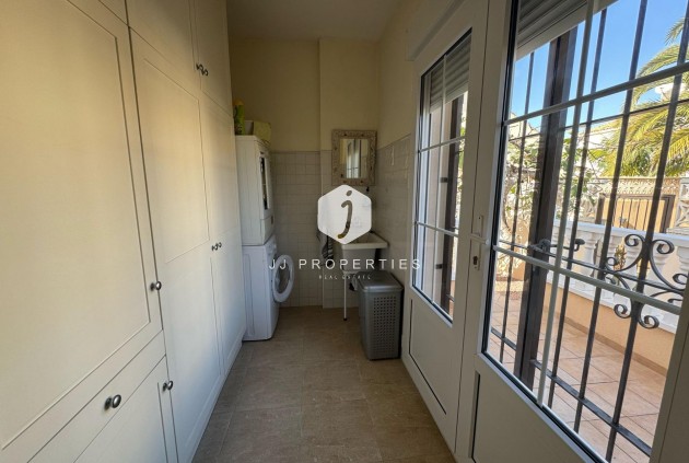 Resale - Villa -
Orihuela Costa - Playa Flamenca