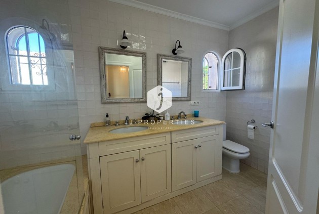 Resale - Villa -
Orihuela Costa - Playa Flamenca