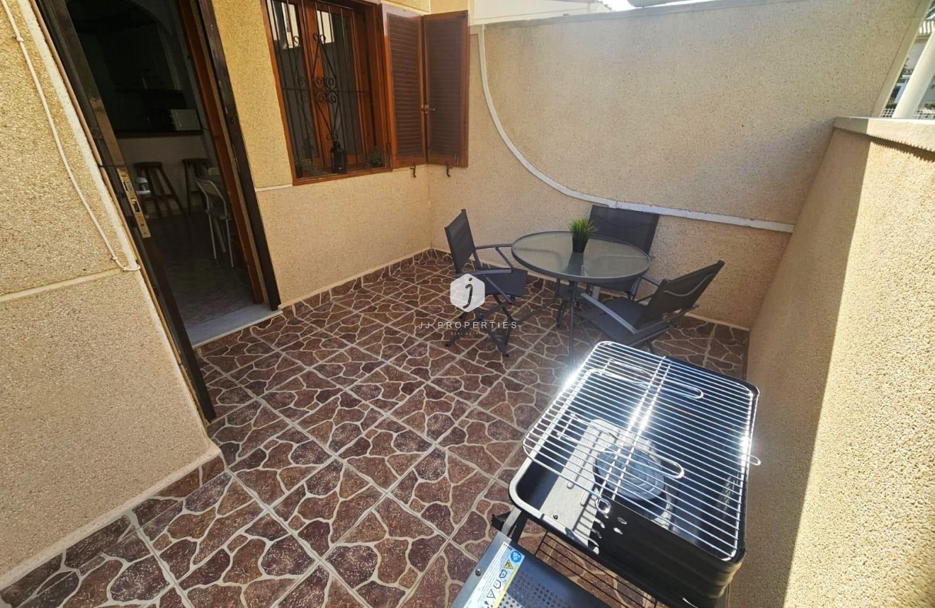 Resale - Bungalow -
Orihuela Costa - Playa Flamenca