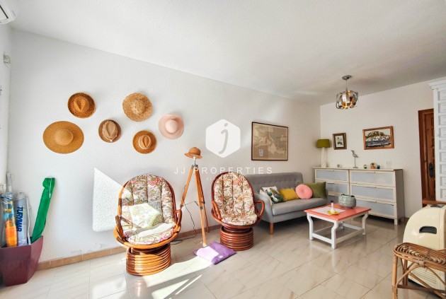 Resale - Chalet -
Torrevieja - Costa Blanca