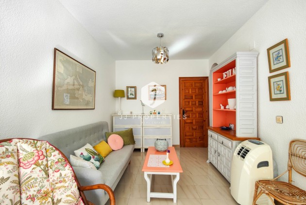 Resale - Chalet -
Torrevieja - Costa Blanca