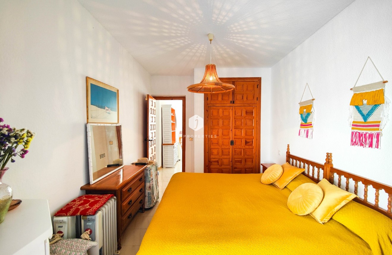 Resale - Chalet -
Torrevieja - Costa Blanca