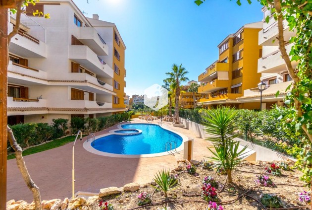 Resale - Apartment / flat -
Torrevieja - Punta prima