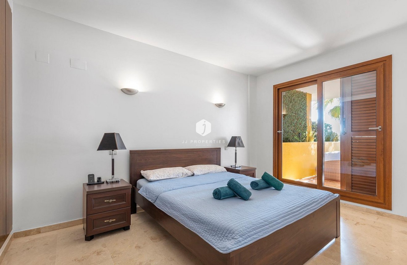 Resale - Apartment / flat -
Torrevieja - Punta prima