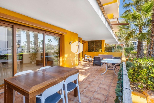 Resale - Apartment / flat -
Torrevieja - Punta prima