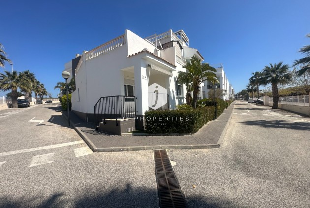 Resale - Bungalow -
Torrevieja - Costa Blanca
