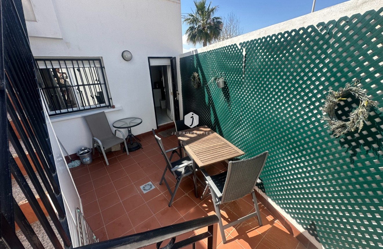 Resale - Bungalow -
Torrevieja - Costa Blanca