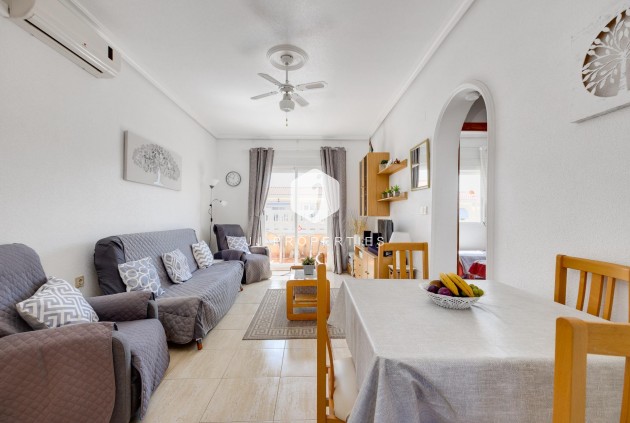 Resale - Bungalow -
Torrevieja - aguas nuevas