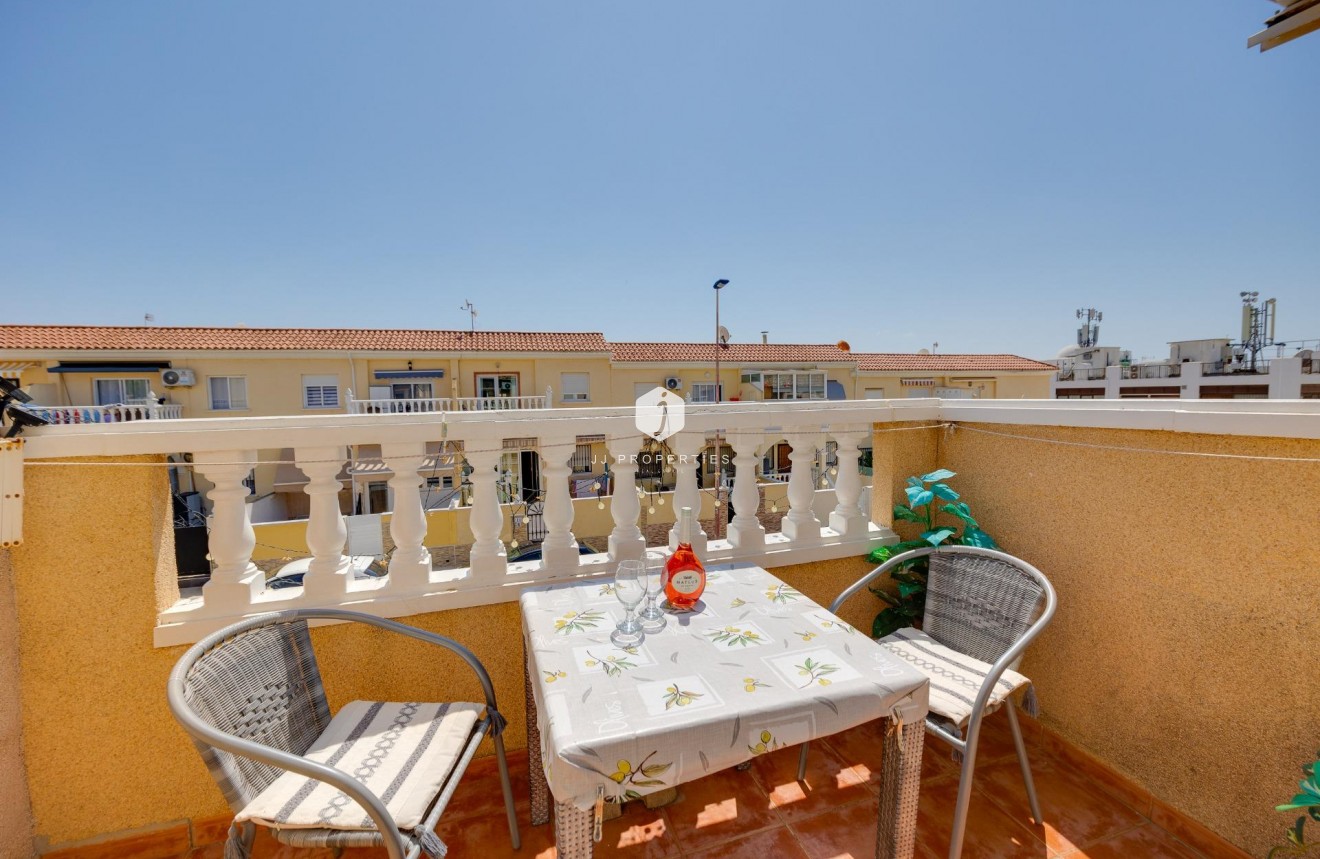 Resale - Bungalow -
Torrevieja - aguas nuevas