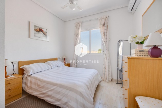 Resale - Bungalow -
Torrevieja - aguas nuevas