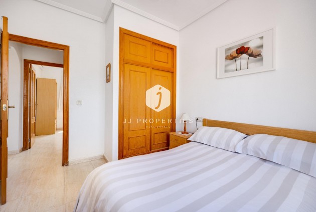 Resale - Bungalow -
Torrevieja - aguas nuevas