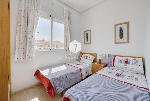Resale - Bungalow -
Torrevieja - aguas nuevas
