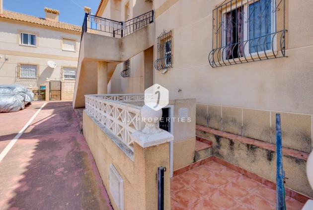 Resale - Bungalow -
Torrevieja - aguas nuevas