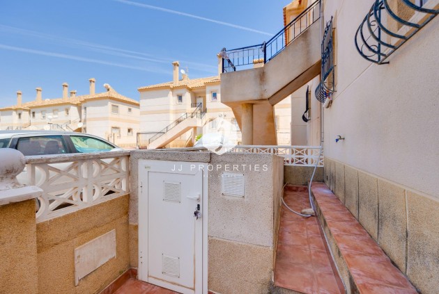 Resale - Bungalow -
Torrevieja - aguas nuevas