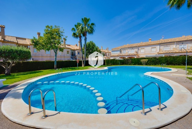 Resale - Bungalow -
Torrevieja - aguas nuevas