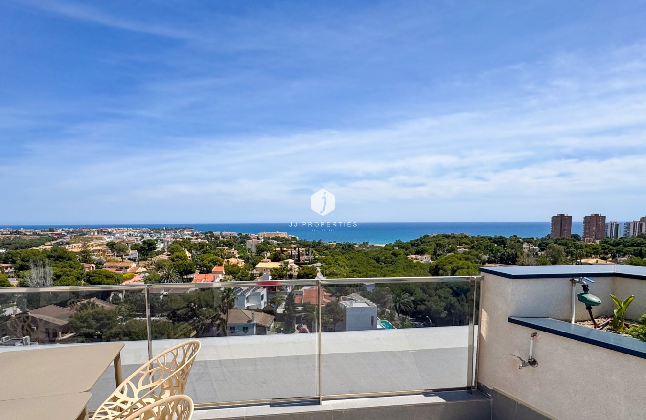 Resale - Apartment / flat -
Dehesa de Campoamor - Costa Blanca