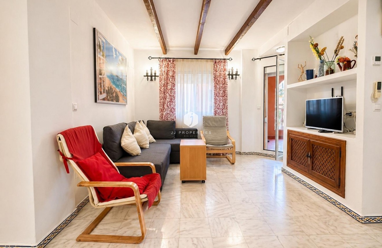 Resale - Apartment / flat -
Torrevieja - Los Frutales