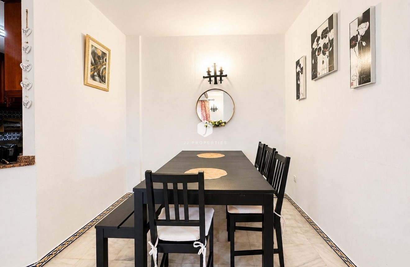 Resale - Apartment / flat -
Torrevieja - Los Frutales