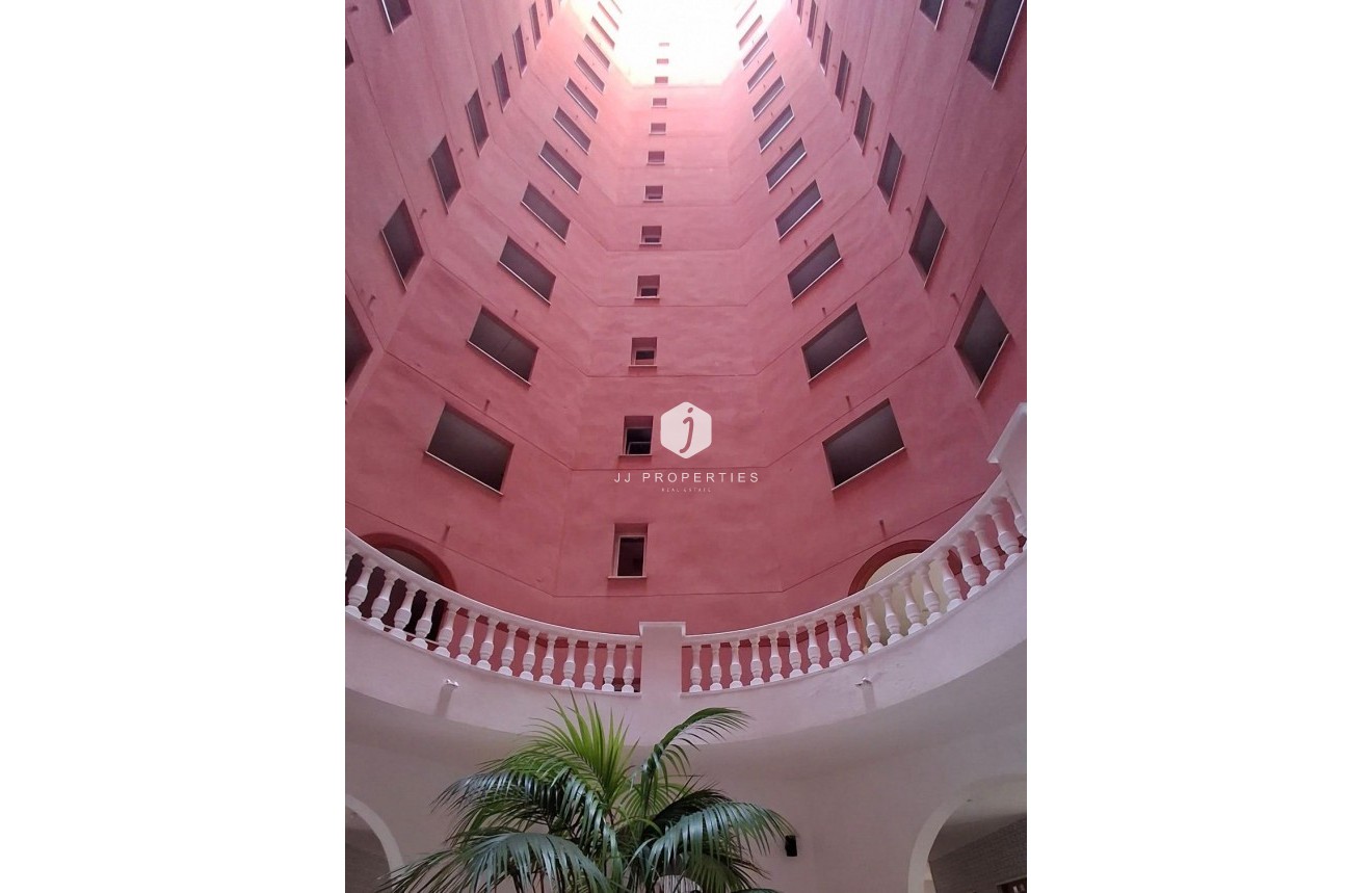 Resale - Apartment / flat -
Torrevieja - Los Frutales