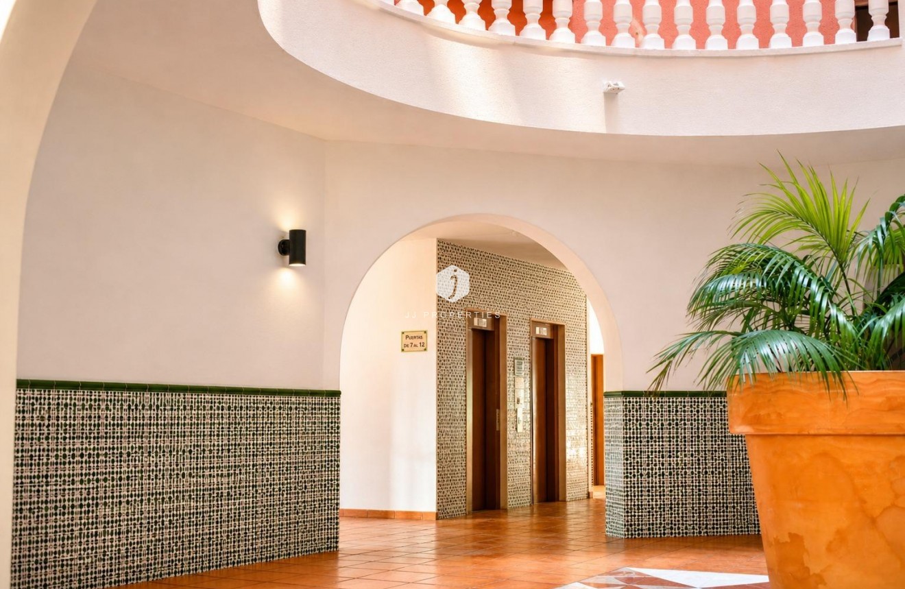 Resale - Apartment / flat -
Torrevieja - Los Frutales