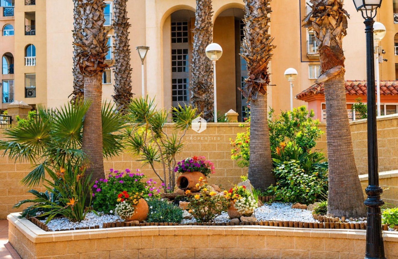 Resale - Apartment / flat -
Torrevieja - Los Frutales
