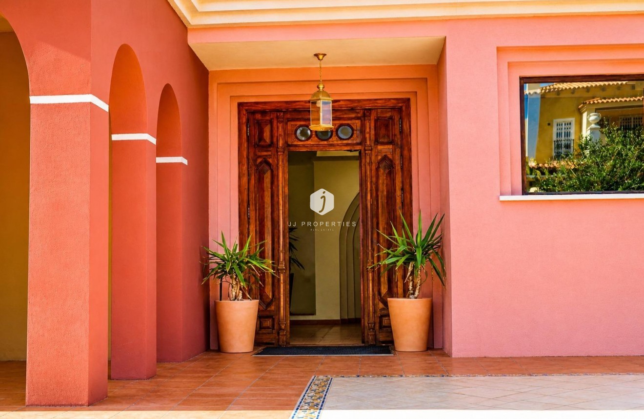 Resale - Apartment / flat -
Torrevieja - Los Frutales
