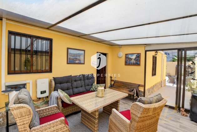 Resale - Villa -
Torrevieja - Costa Blanca