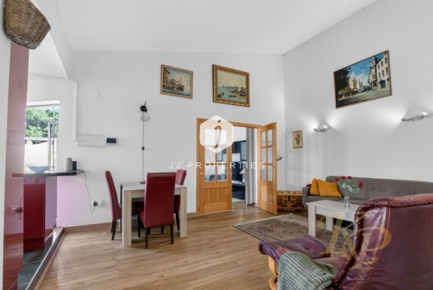 Resale - Villa -
Torrevieja - Costa Blanca