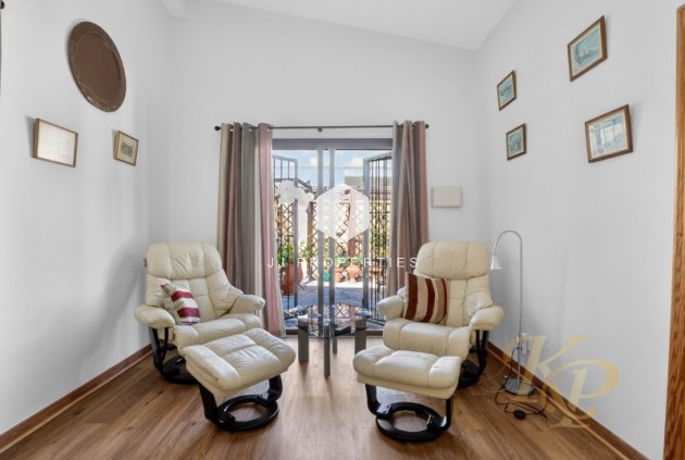 Resale - Villa -
Torrevieja - Costa Blanca