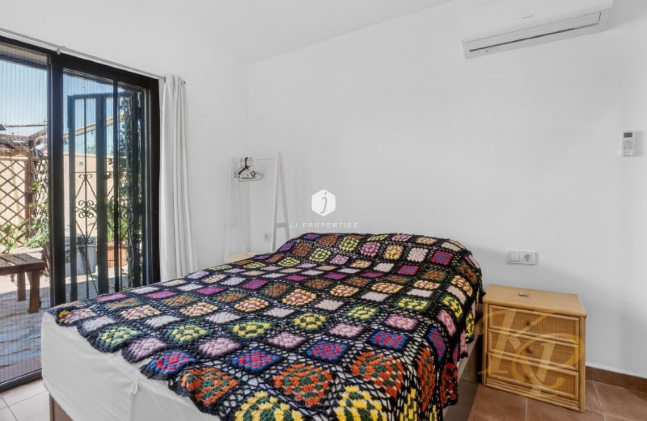 Resale - Villa -
Torrevieja - Costa Blanca