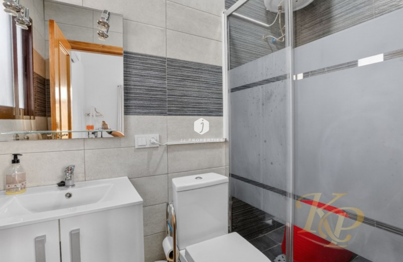 Resale - Villa -
Torrevieja - Costa Blanca
