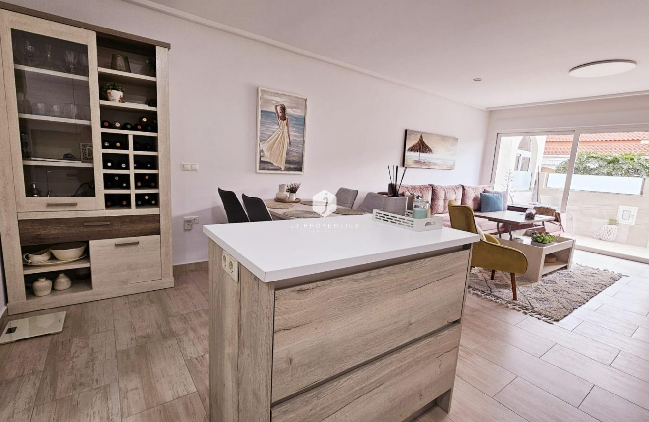 Resale - Duplex -
Torrevieja - La siesta