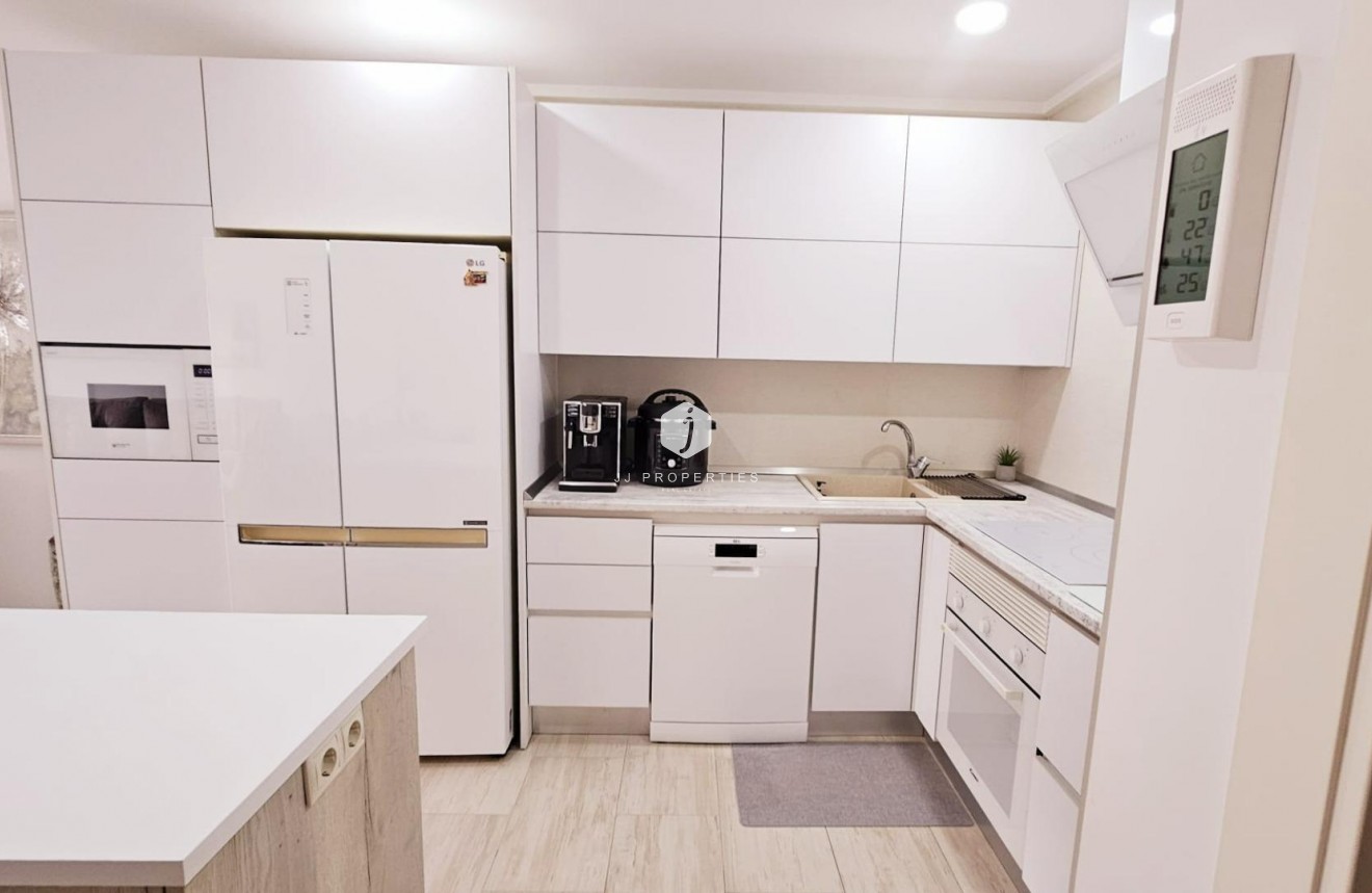 Resale - Duplex -
Torrevieja - La siesta