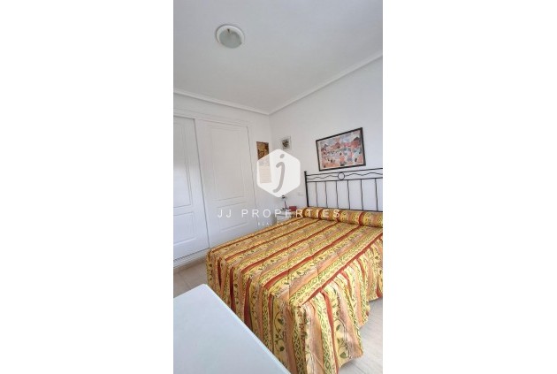 Resale - Apartment / flat -
Torrevieja - La Mata
