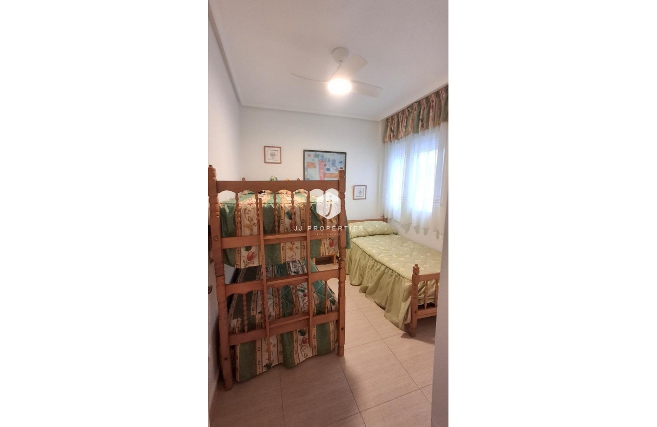 Resale - Apartment / flat -
Torrevieja - La Mata