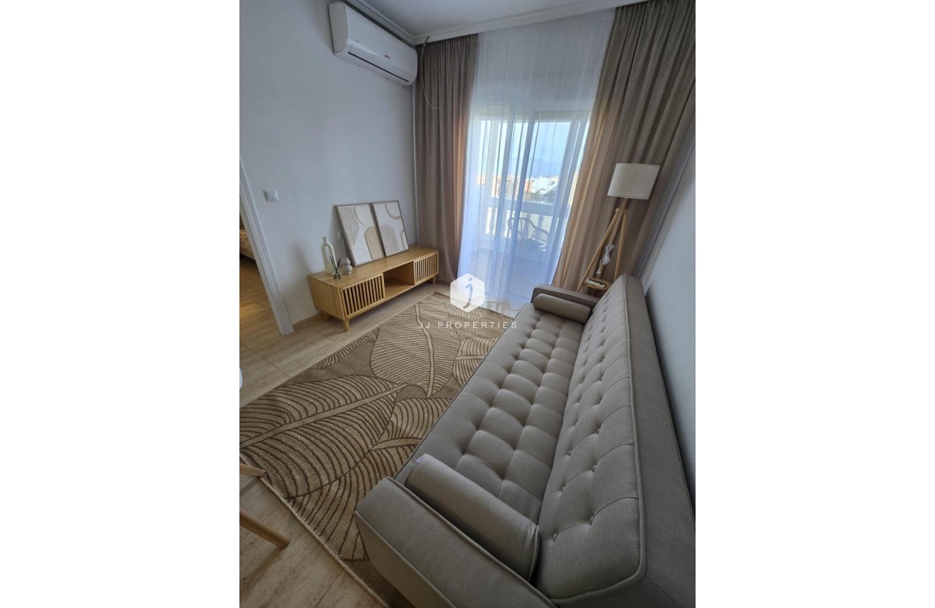 Resale - Apartment / flat -
Torrevieja - Torreblanca