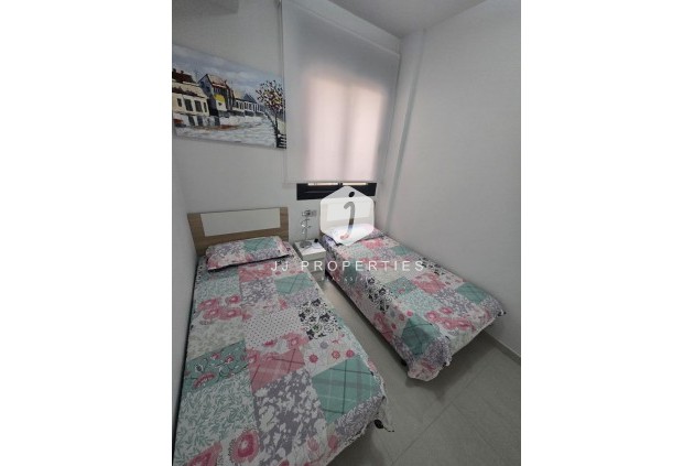 Resale - Apartment / flat -
Torrevieja - Estacion de autobuses