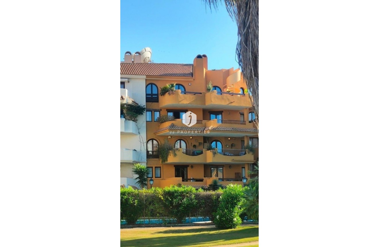 Resale - Apartment / flat -
Torrevieja - Punta prima